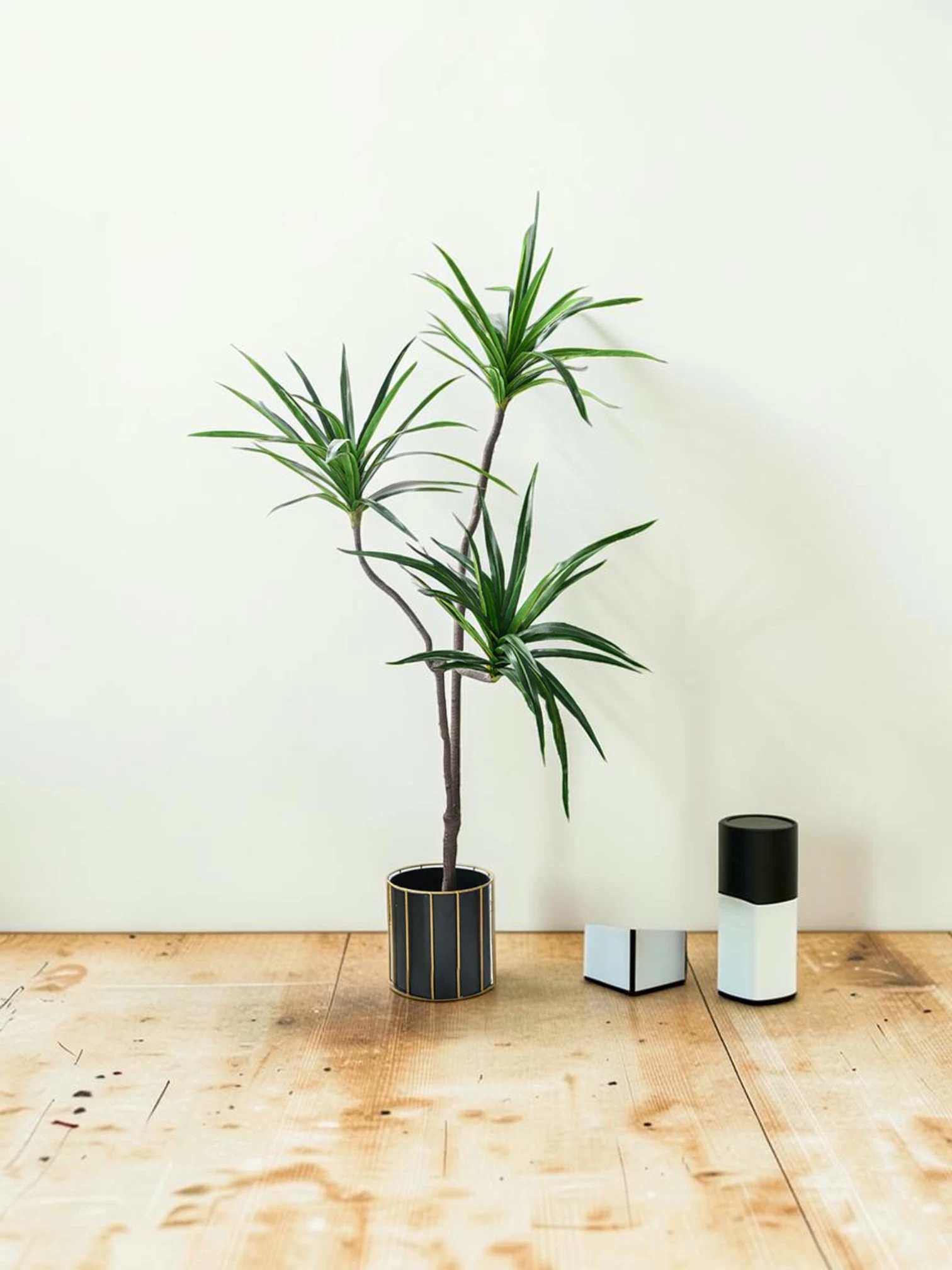 zorventhynis 180cm Artificial Brazilian Iron Tree 3-Head Faux Plant Polyurethane and Polyethylene